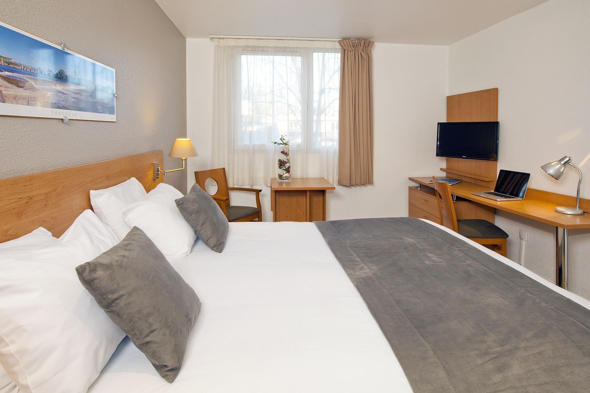 Sejours & Affaires Toulouse De Brienne Aparthotel Kültér fotó